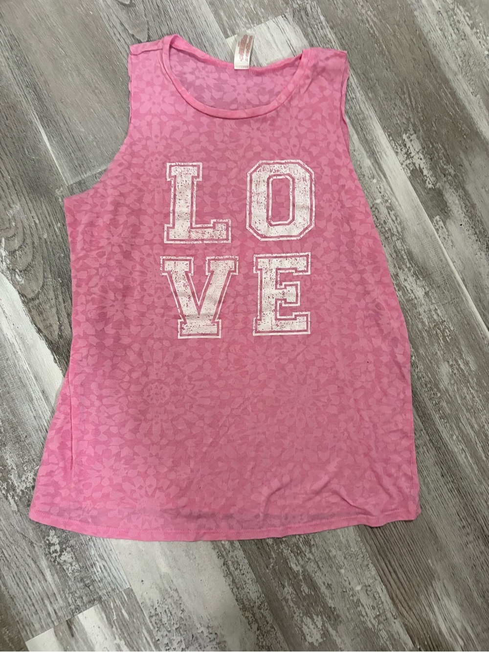 Pink "LOVE" Sleeveless Graphic Tank Top
